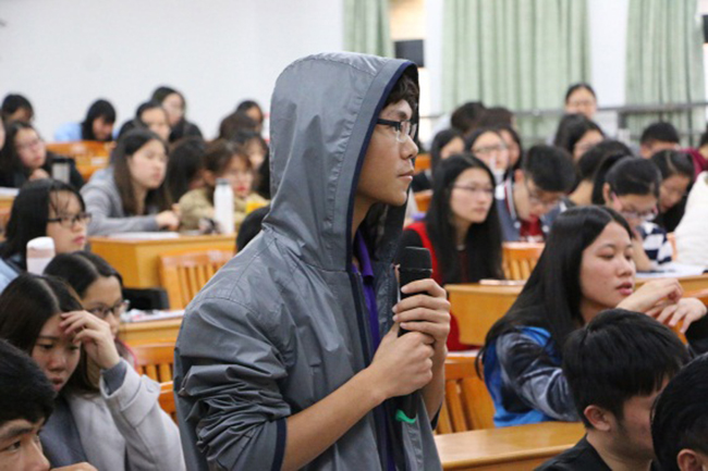 第二十二讲:广东省商贸控股集团总会计师杨少良讲学新华:集团财务管控