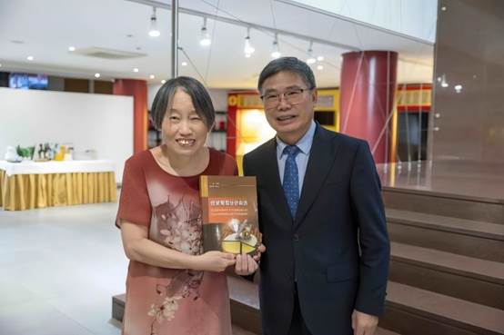 b090f939063c6b8d91baf5d7a9dcaaef