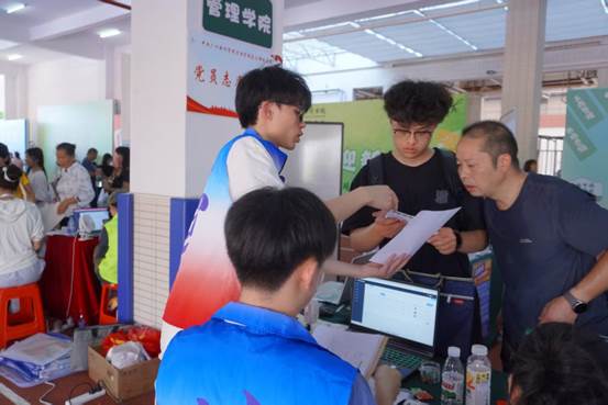 737eb78568e2e2950de2b12838c26b04